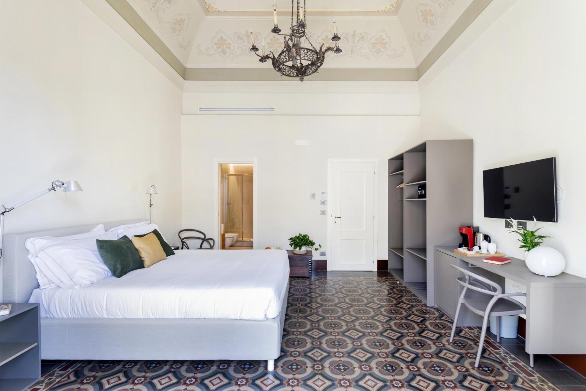 Palazzo Costarelli - Bed And Breakfast Катания Номер фото